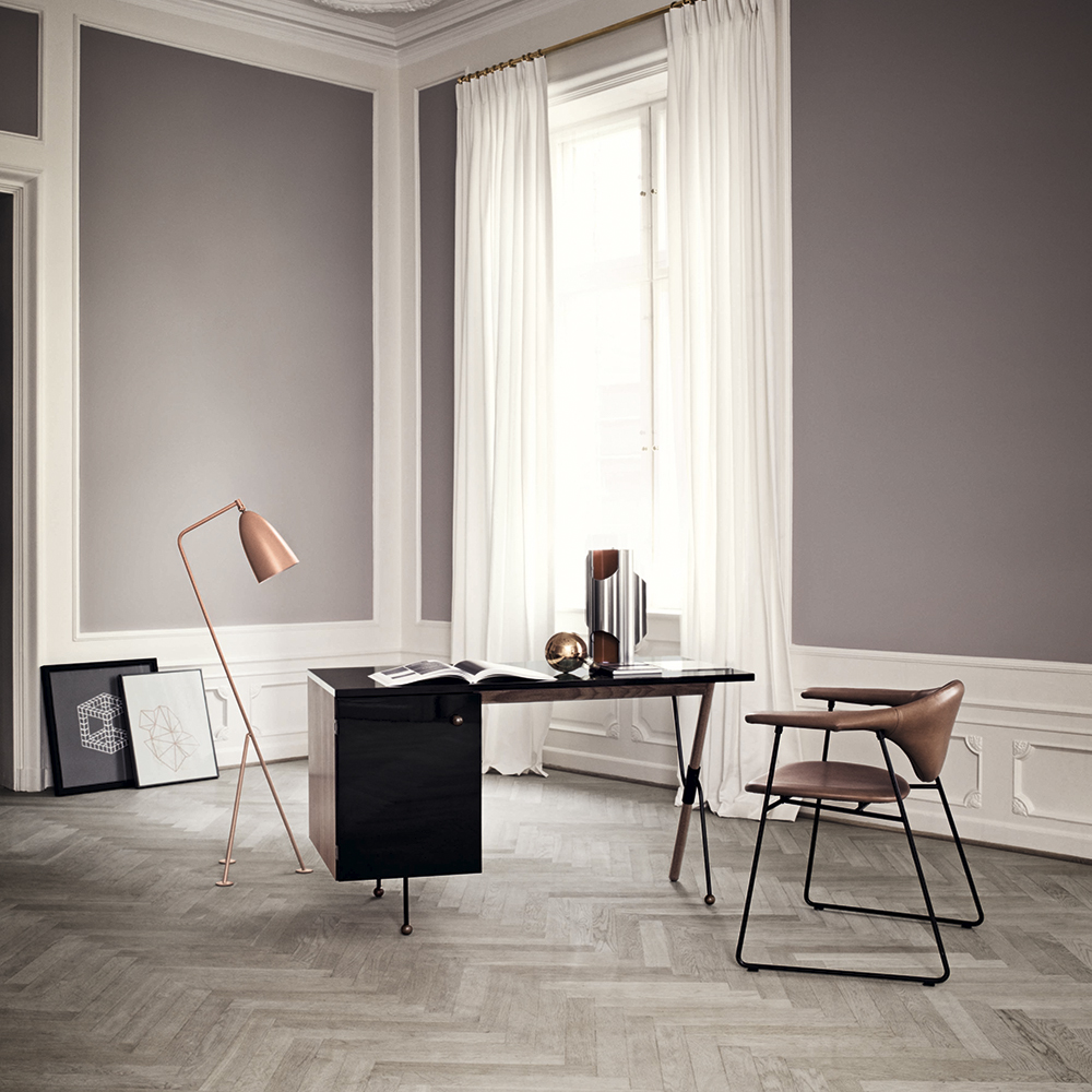 Gubi Masculo Lounge Chair | Sledge Base Gubi Gubi Masculo Lounge Chair | Sledge Base Gubi