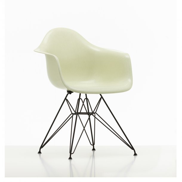 Vitra Eames Fiberglass Armchair DAR | Pulverlakeret Vitra Eames Fiberglass Armchair DAR | Pulverlakeret
