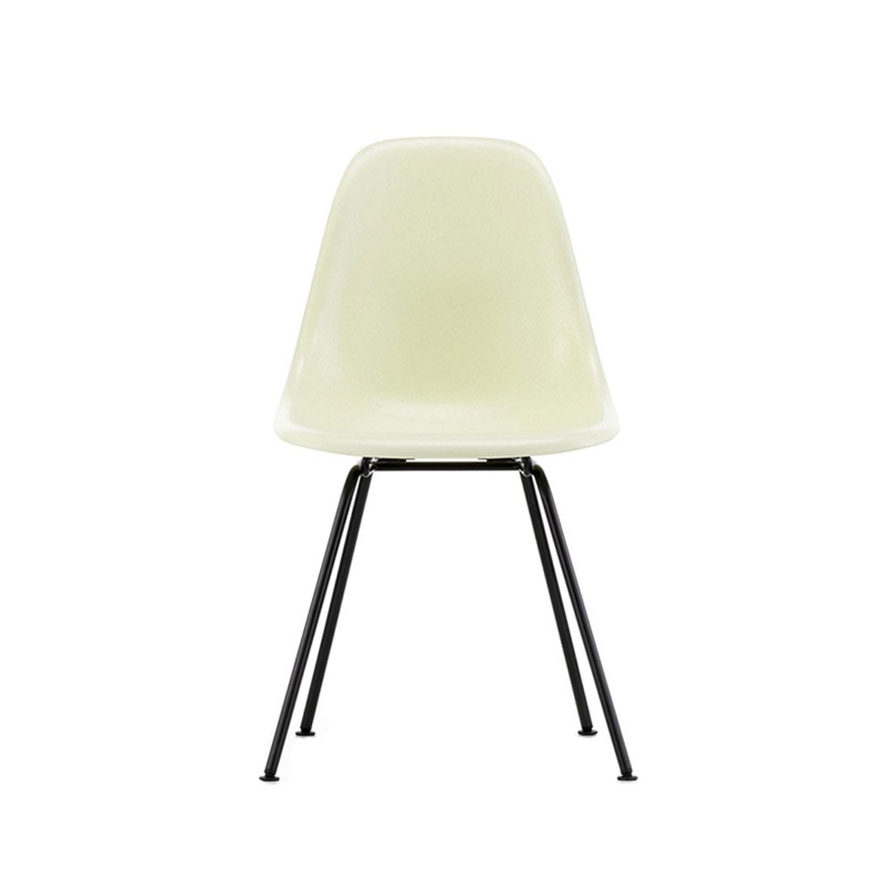 Vitra Eames Fiberglass Side Chair DSX | Pulverlakeret Vitra Eames Fiberglass Side Chair DSX | Pulverlakeret